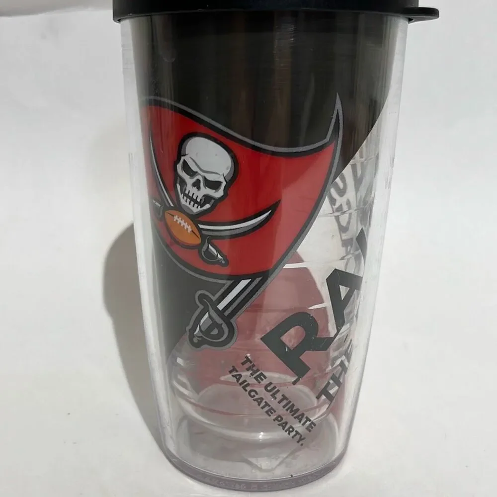 Tervis 2019 NFL Tampa Bay Buccaneers Raise The Flags Publix Liquors Tumbler‎